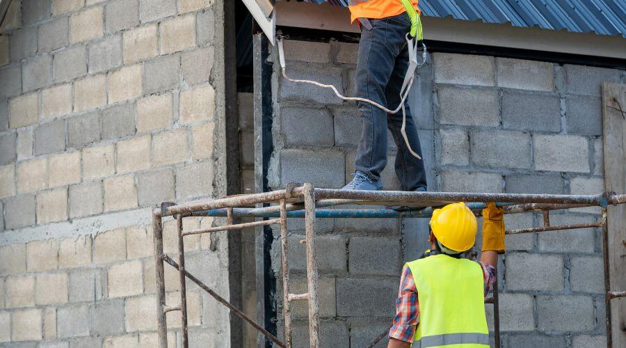 Expert Emergency Roof Repairs services in East Wenatchee, WA